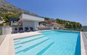2 Bedroom Stunning Apartment In Stanici