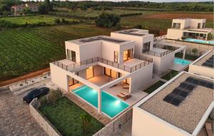 Beautiful Home In Tar