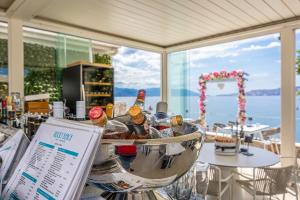 Rocky Beach Rooms