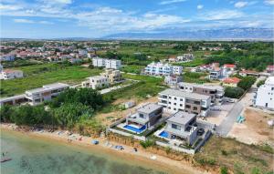 2 Bedroom Lovely Apartment In Privlaka