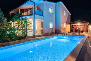 Apartments Lara