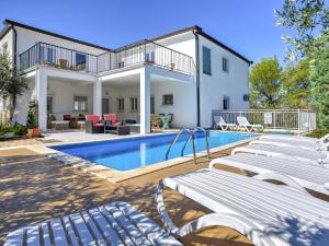 Apartment File-5 by Interhome