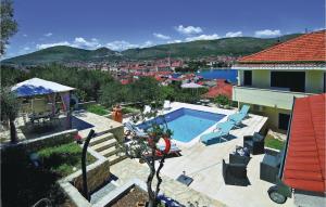 Beautiful Apartment In Trogir With Wifi