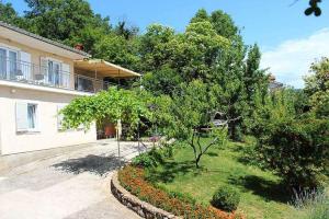 Apartments with a parking space Opric, Opatija - 7753