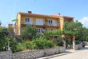 Apartments with a parking space Cres - 7994