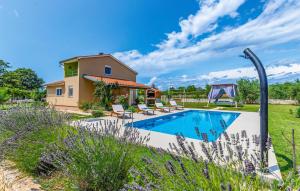 3 Bedroom Lovely Home In Sisan