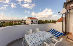 1 Bedroom Cozy Apartment In Jadranovo