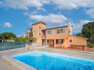 Holiday Home Ulika by Interhome