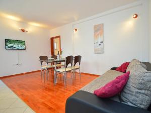 Apartment Ante-2 by Interhome