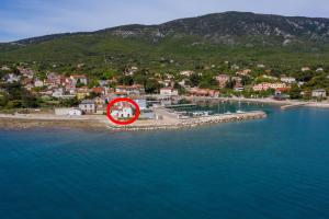 Apartments by the sea Nerezine, Losinj - 7963