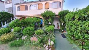Apartments by the sea Stara Novalja, Pag - 13084 