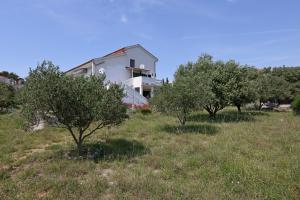 Apartments by the sea Barbat, Rab - 14247