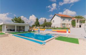 3 Bedroom Gorgeous Home In Vinjani Gornji