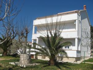 Apartments Frane