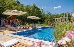 Nice Home In Grubine With Wifi
