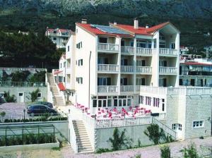 Apartments and rooms by the sea Stanici, Omis - 14782