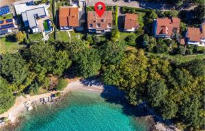 Beautiful Apartment In Njivice With Wifi