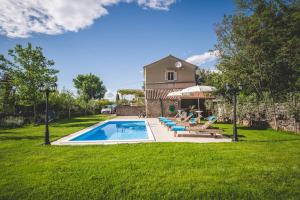 Village Villa „ M „