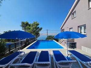 Beachfront Apartments Baricevic with Pool