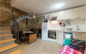 2 Bedroom Amazing Home In Bale