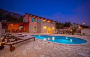 Awesome Home In Grizane With Wifi