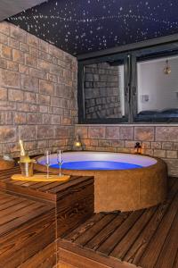 Jacuzzi - Flexible SelfCheckIns 20 - Zagreb - Luxury - Garage - Smart - Brand New - Apartments Repin