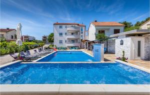 Beautiful Home In Pula With Jacuzzi
