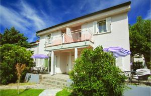 Awesome Apartment In Baska With Wifi