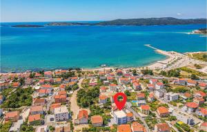 Cozy Apartment In Brodarica With Wifi