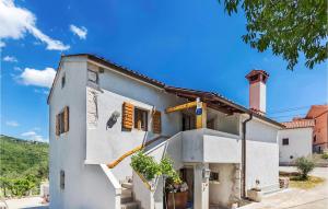 Lovely Apartment In Krsan With Wifi