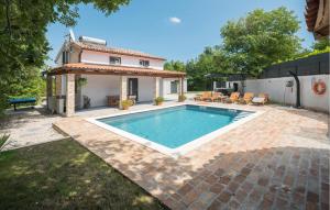 Beautiful Home In Krnicari With Wifi