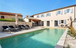 Beautiful Home In Tinjan