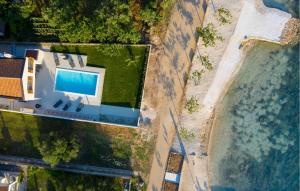 4 Bedroom Stunning Home In Turanj