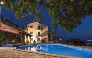Pet Friendly Home In Podstrana With Jacuzzi