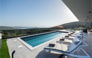 Awesome Home In Jarebinjak