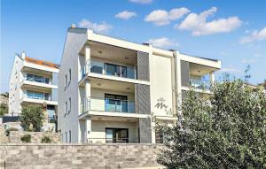 Nice Apartment In Sibenik With Kitchen