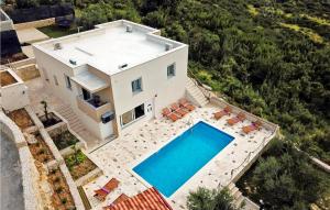 Stunning Home In Klis