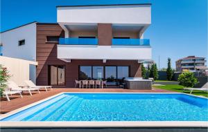 Beautiful Home In Novalja