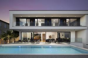 Luxury Villa Dali with Sauna, Whirlpool and Sea view in Medulin only 1,7 km from the beach