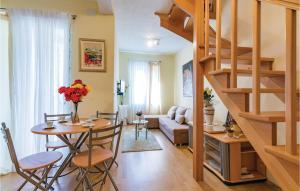 1 Bedroom Stunning Apartment In Rovinj