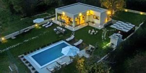 Luxury Villa Luminosa