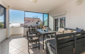 Lovely Apartment In Pakostane With Wifi