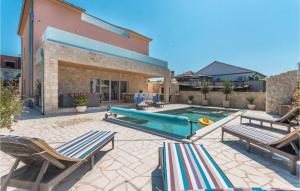 Amazing Home In Turanj With Sauna