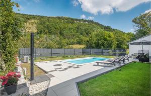 2 Bedroom Stunning Home In Brest