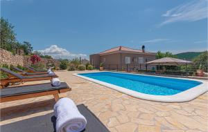 Beautiful Apartment In Sibenik With Wifi