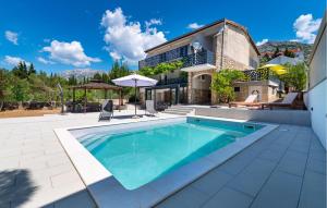 Cozy Home In Starigrad Paklenica